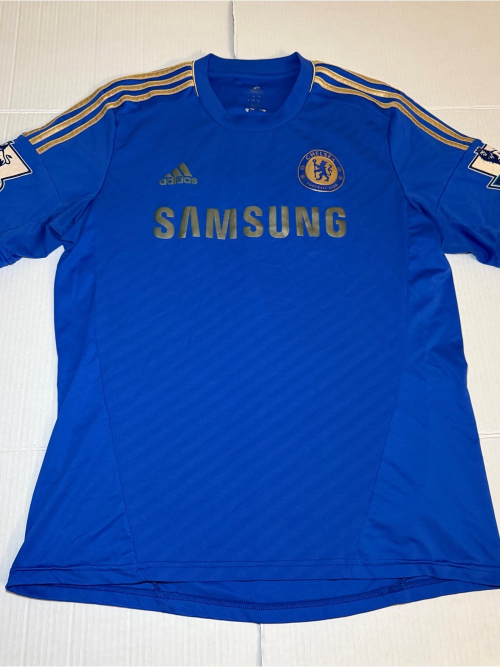 CHELSEA S/S HOME JERSEY 12/13 Size Large - EDEN HAZARD - USED
